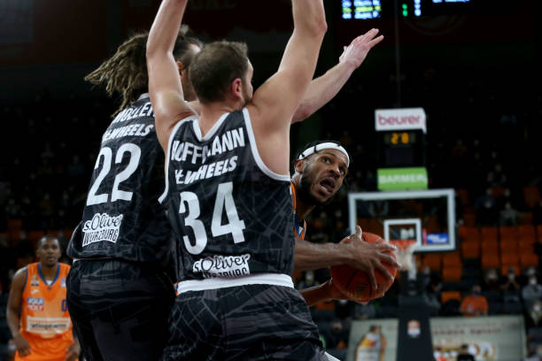 续约迪亚斯 续约迪亚斯